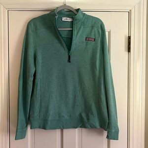 Vineyard vines sweatshirt